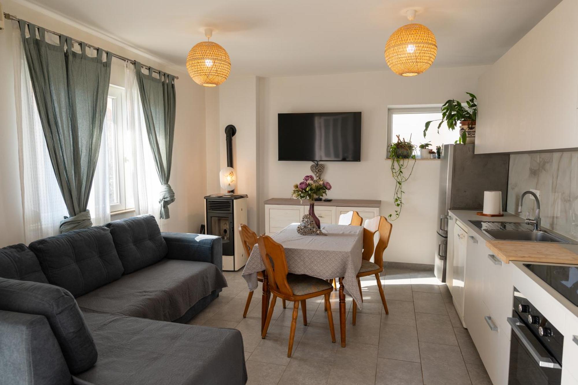Two-Bedroom Apartment Rea In Rovigno Esterno foto
