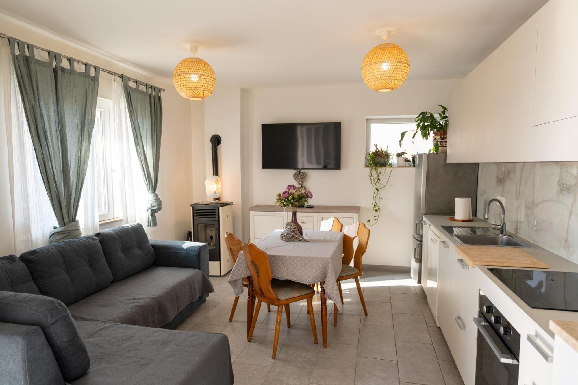 Two-Bedroom Apartment Rea In Rovigno Esterno foto